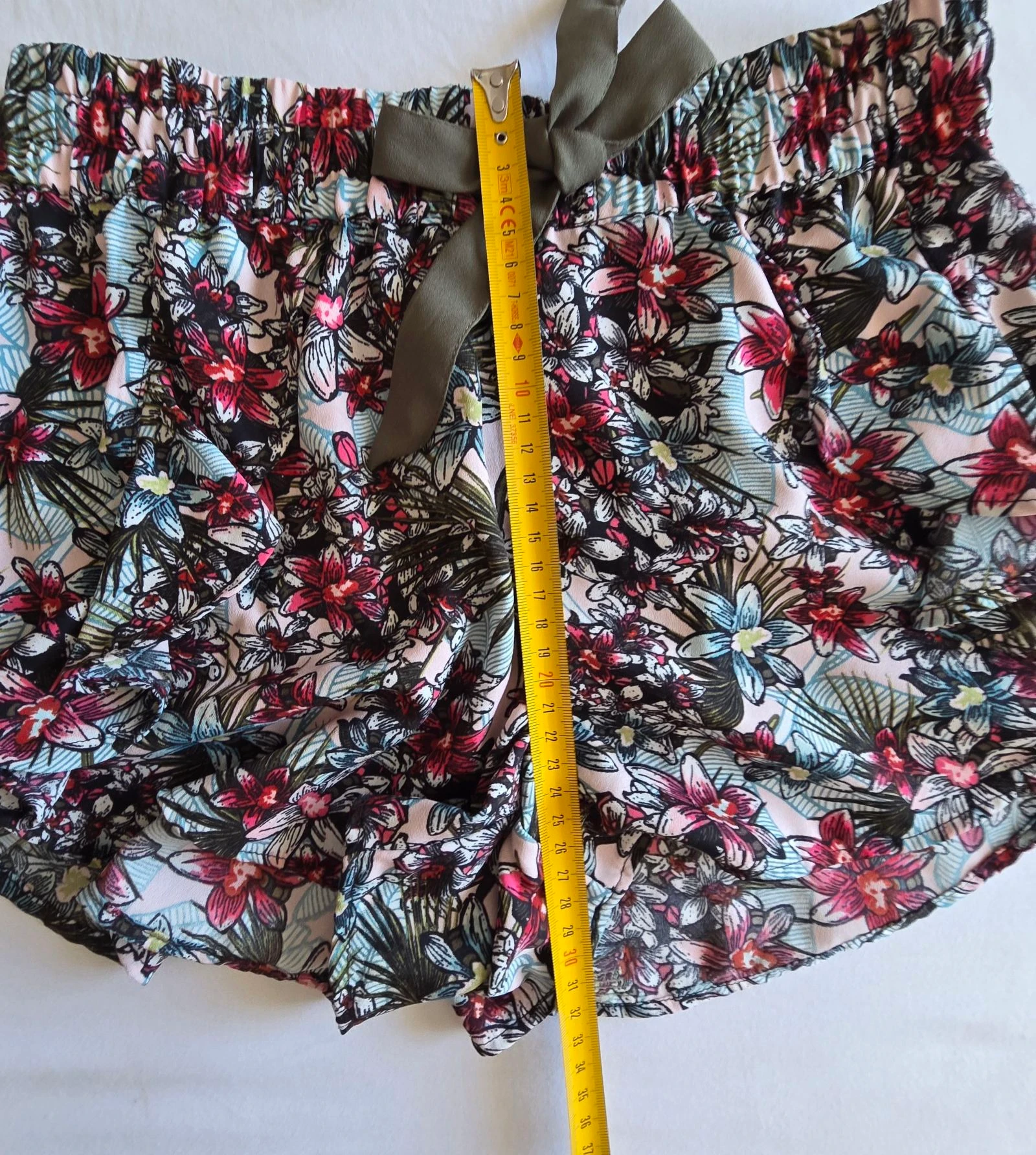 Short fluido con estampado tropical 34 XS Kiabi short de verano con lazo para atar – photo 7